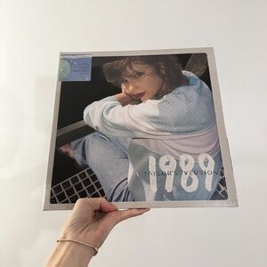 taylor swift 1989 tv vinyl aquamarine green